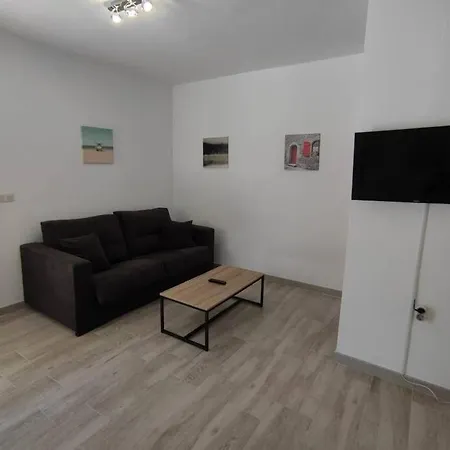 Apartamento En El Centro De San Pedro Alcantara Apartment *